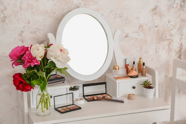 Table Makeup Cosmetics Accessories Dressing Room — Stock Photo, Image