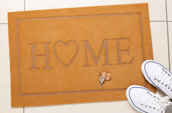 Door Mat Key House Shoes Floor — Stock Photo, Image