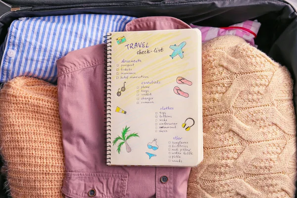 Cuaderno Con Lista Control Para Viajar Cosas Empacadas Maleta — Foto de Stock