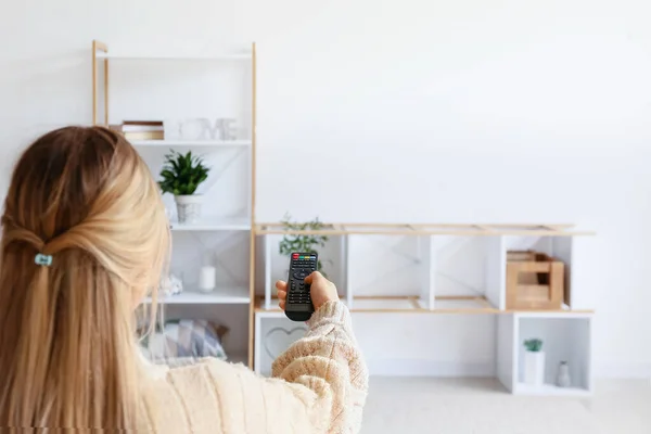 Young Woman Watching Home — Stock Photo, Image