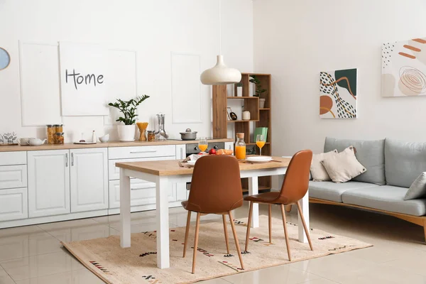 Interior Modern Stylish Kitchen Dining Table — Stock Photo, Image