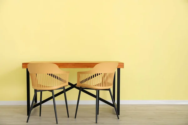 Dining Table Color Wall — Stock Photo, Image