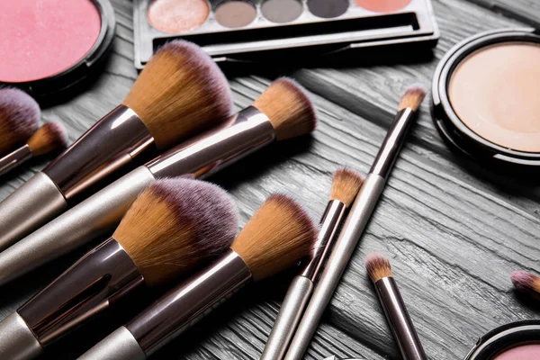 Set Makeup Brushes Cosmetics Wooden Background Closeup — Stock Photo, Image