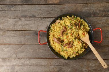 Kızartma tavası ve lezzetli pilav.