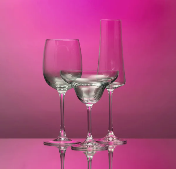 Empty Glasses Color Background — Stock Photo, Image