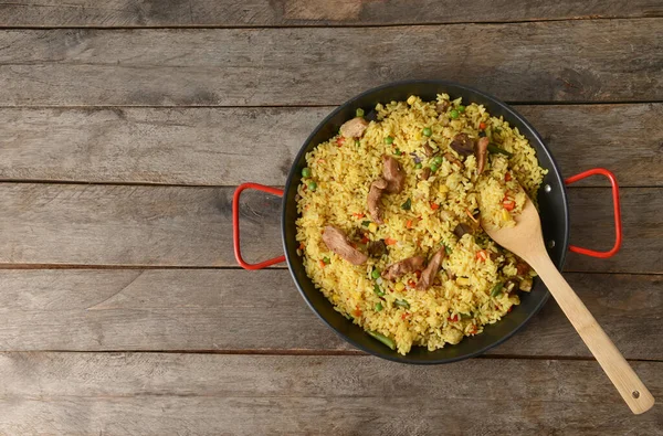 Kızartma tavası ve lezzetli pilav.