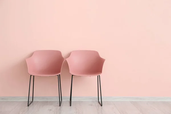 Modern Chairs Color Wall — Stock Photo, Image