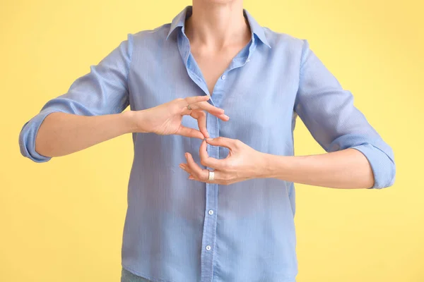 Young Deaf Mute Woman Using Sign Language Color Background — Stock Photo, Image