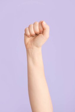 Renk arka planında A harfini gösteriyor. İşaret dili alfabesi