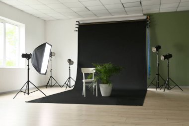 Modern fotoğraf stüdyosunun içi.