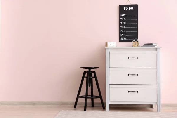 Modern Chest Drawers Stool Color Wall Office — Stock Photo, Image