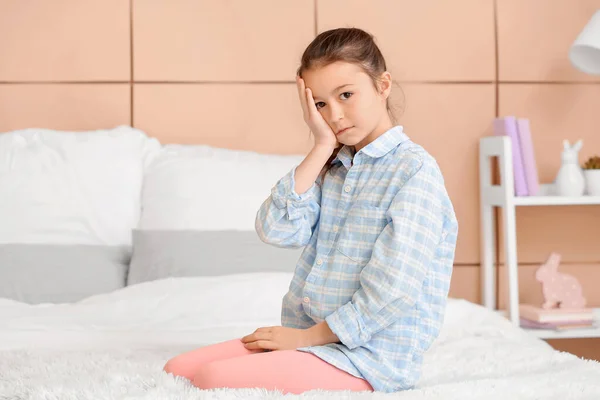 Little Girl Suffering Sleep Disorder Bedroom — Stock Photo, Image