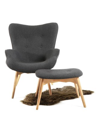 Beyaz arka planda şık koltuk ve kanepe