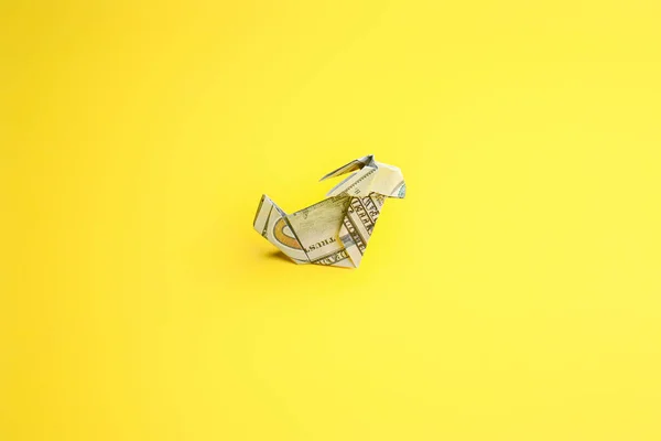 Origami Kaninchen Aus Dollar Banknote Auf Farbigem Hintergrund — Stockfoto