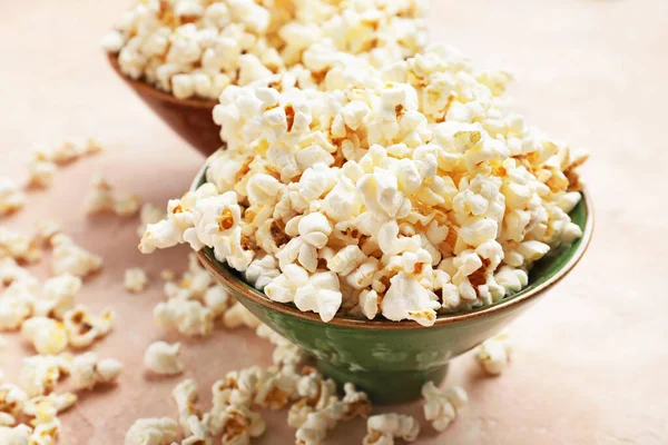 Bowl Tasty Popcorn Color Background — Stock Photo, Image