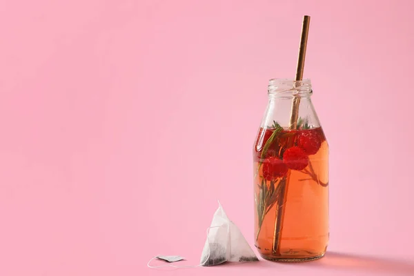 Bottle Fresh Ice Tea Color Background — Stock Photo, Image