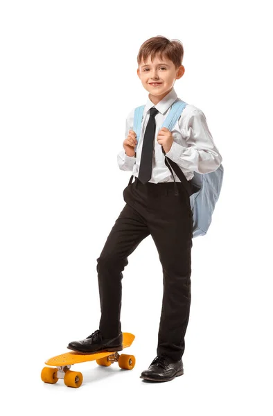 Kleine Schooljongen Met Skateboard Witte Achtergrond — Stockfoto