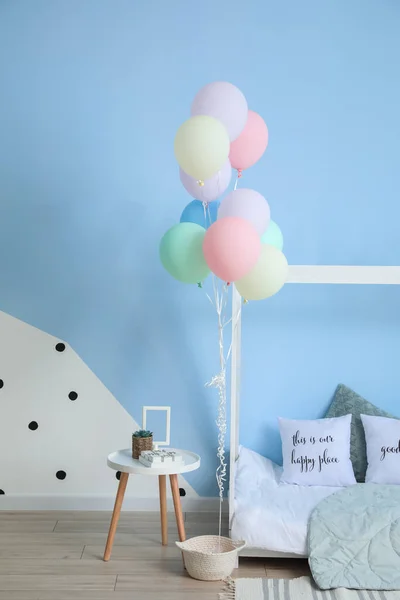 Interior Quarto Das Crianças Modernas Com Cama Confortável — Fotografia de Stock