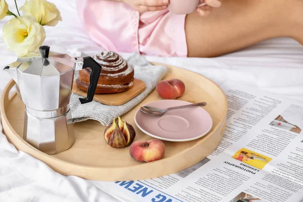 Young Woman Having Tasty Breakfast Bed — Stock Photo, Image