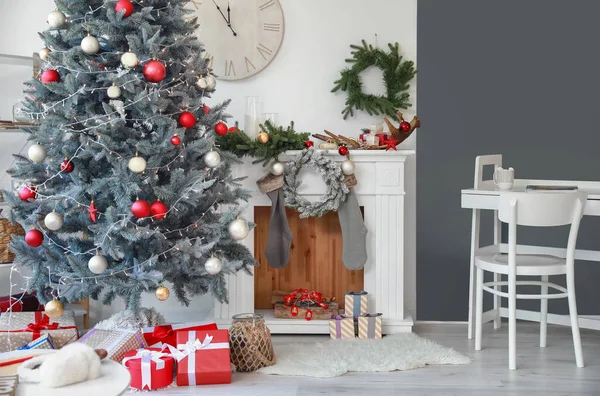 Interieur Van Mooie Woonkamer Ingericht Voor Kerstmis — Stockfoto