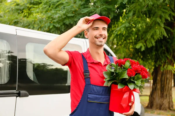 Delivery Man Beautiful Flowers Car Outdoors — Stock Photo, Image