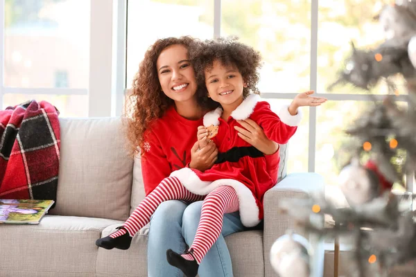 Cute African American Girl Her Mother Eating Cookies Home Christmas — Stock Photo, Image