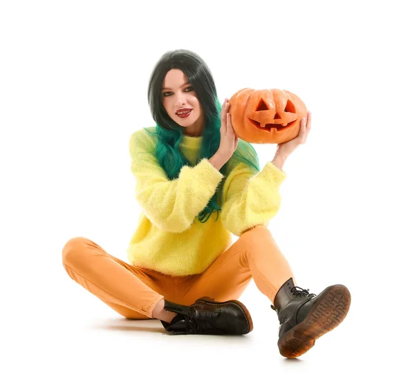 Красивая Молодая Женщина Хэллоуин Тыква Белом Фоне — стоковое фото
