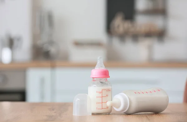 Bottles Milk Baby Table Kitchen — Stock Photo, Image