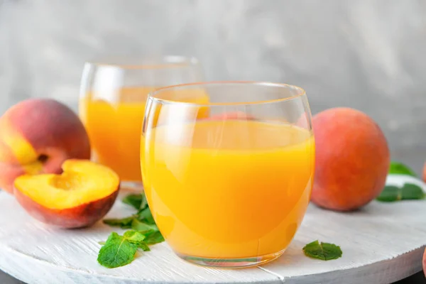 Glasses Fresh Peach Juice Table — Stock Photo, Image