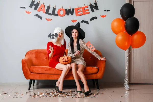 Gyönyörű Fiatal Nők Halloween Partin — Stock Fotó