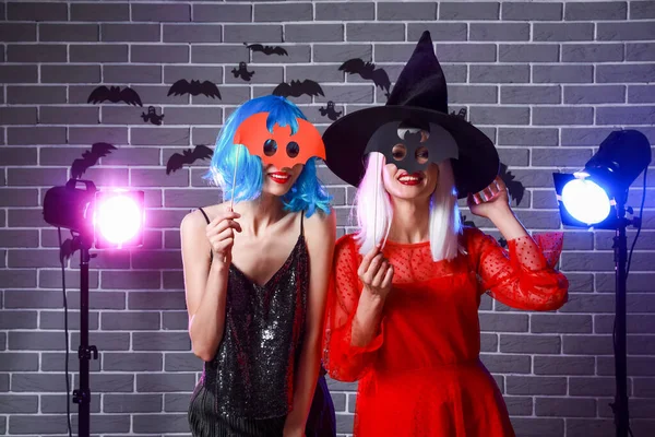 Vackra Unga Kvinnor Halloweenfest — Stockfoto
