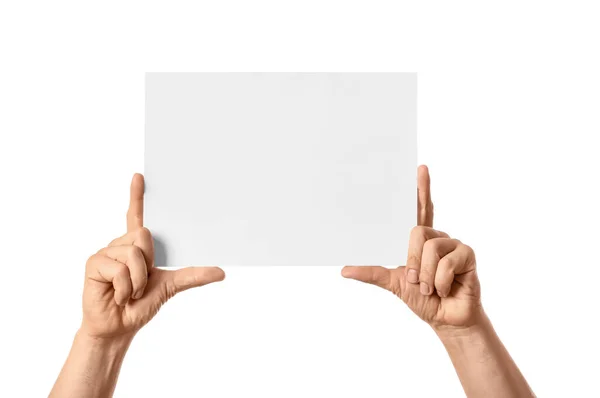 Manos Masculinas Con Papel Blanco Sobre Fondo Blanco — Foto de Stock