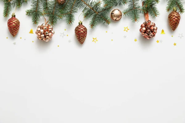 Krásná Vánoční Kompozice Bílém Pozadí — Stock fotografie