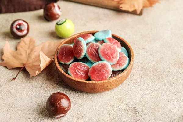 Bord Met Lekkere Snoepjes Voor Halloween Tafel — Stockfoto