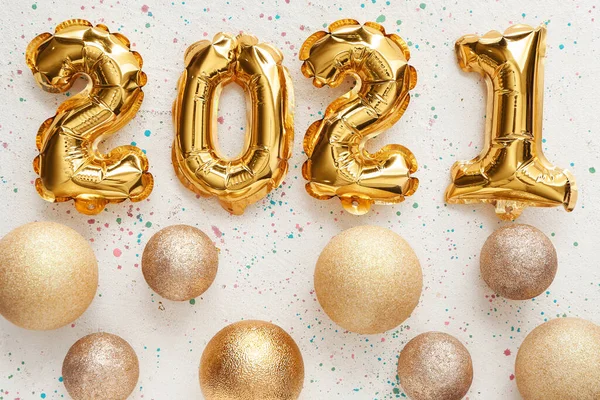 New Year Composition Balloons Shape Figure 2021 Light Background — Stock Photo, Image