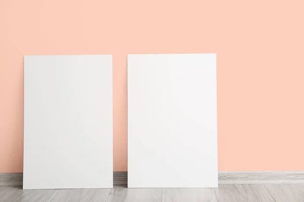 Blank Posters Color Wall — Stock Photo, Image