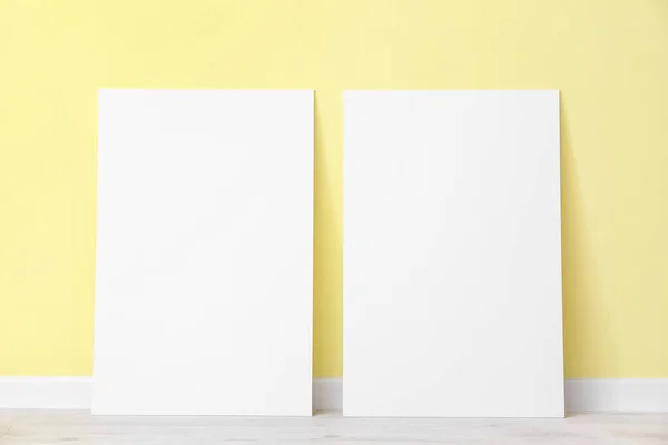 Blank Posters Color Wall — Stock Photo, Image