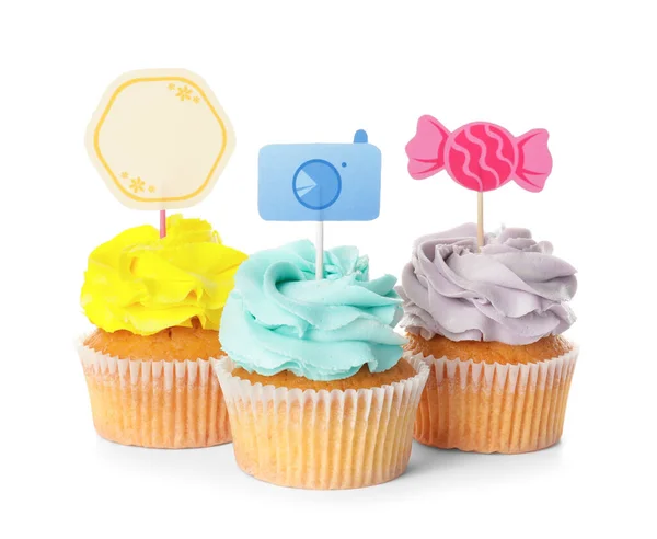 Cupcakes Saborosos Com Toppers Elegantes Fundo Branco — Fotografia de Stock