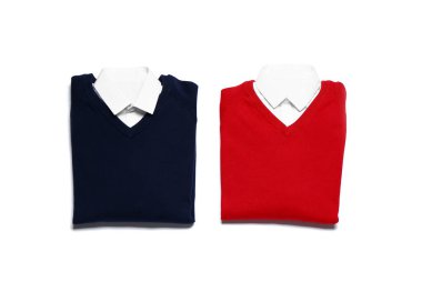 Beyaz arka planda şık okul üniforması