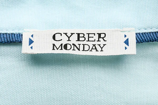 Текст Cyber Monday Етикетці Одягу Крупним Планом — стокове фото