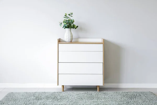 Modern Chest Drawers Light Wall Room — Stock Photo, Image