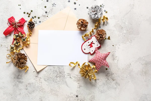 Beautiful Christmas Decorations Empty Card Envelope Light Background — Stock Photo, Image