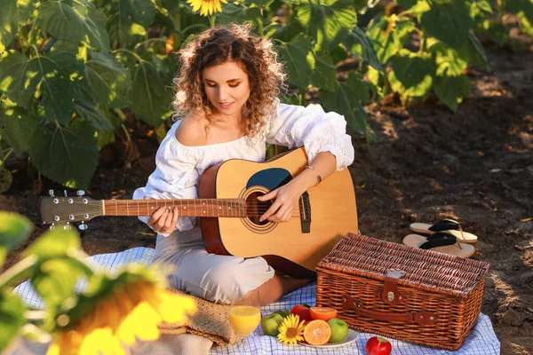 Beautiful Young Woman Playing Guitar Sunflower Field — Stock Photo, Image