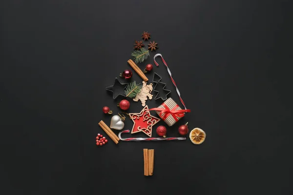 Árbol Navidad Hecho Decoración Año Nuevo Sobre Fondo Oscuro — Foto de Stock