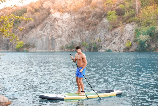 Young Man Using Paddle Board Sup Surfing River — Stock Photo, Image