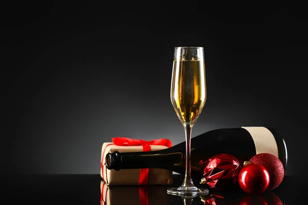 New Year Composition Champagne Dark Background — Stock Photo, Image