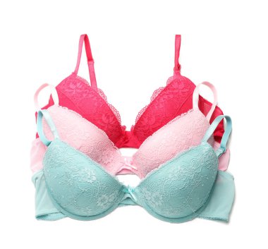 Beyaz arka planda şık kadın sütyenleri