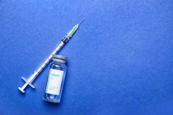 배경에 주사기가 인슐린 당뇨병 — 스톡 사진