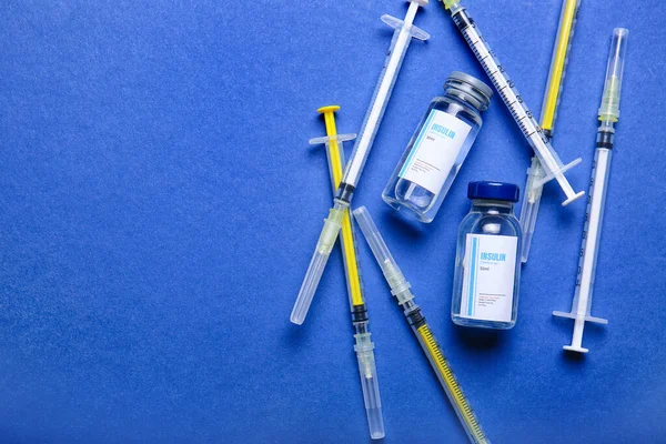 Frascos Insulina Con Jeringas Sobre Fondo Color Concepto Diabetes — Foto de Stock