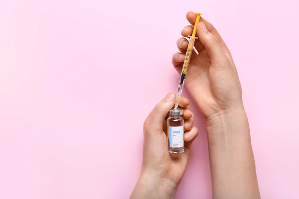 Female Hands Bottle Insulin Syringe Color Background Diabetes Concept — Stock Photo, Image